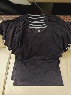 Athletic Works Black Short Sleeve Crew Neck Performance Tee